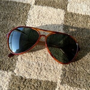 Vintage Tortoise Aviator Sunglasses - LIKE NEW! Glass lenses